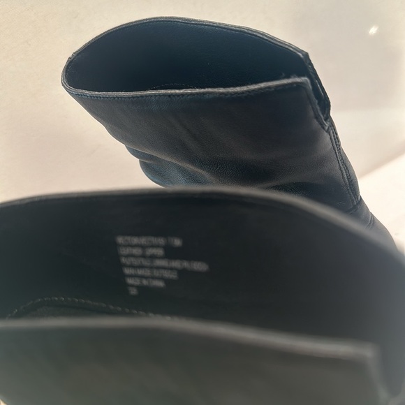 Steve Madden Midi 4” Heels Leather Boots with Split in the back. Size 7.5M - Picture 8 of 8